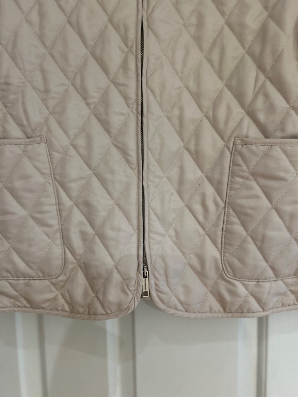 Burberry London Off-White Quilted Light Jacket with Patch Pockets - Picture 5 of 13
